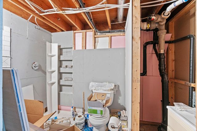 1675 3rd Street E, Saint Paul, MN 55106