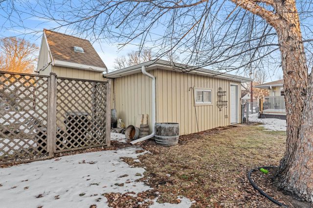 1675 3rd Street E, Saint Paul, MN 55106