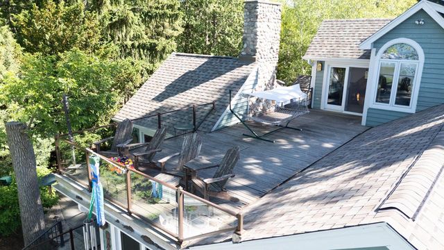 904 W Labelle AVENUE, Oconomowoc, WI 53066