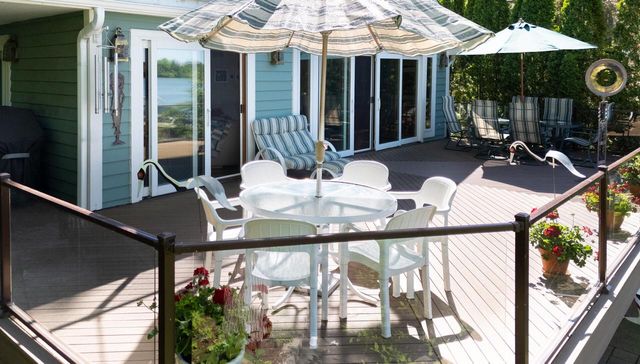 904 W Labelle AVENUE, Oconomowoc, WI 53066