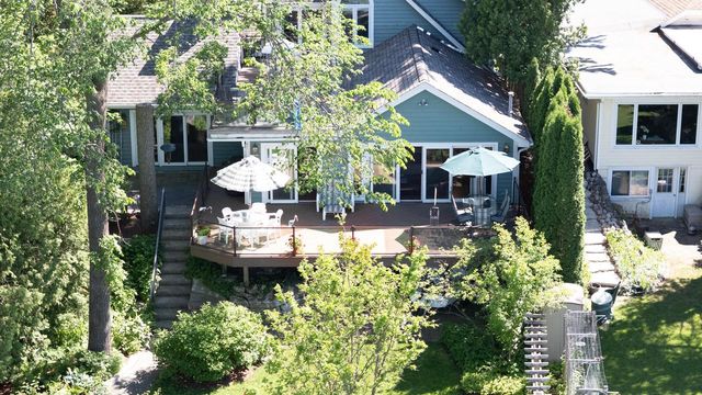 904 W Labelle AVENUE, Oconomowoc, WI 53066