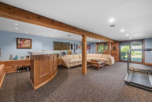 904 W Labelle AVENUE, Oconomowoc, WI 53066