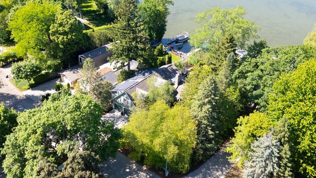 904 W Labelle AVENUE, Oconomowoc, WI 53066