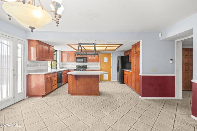 44317 Sedona Way, Lancaster, CA 93536