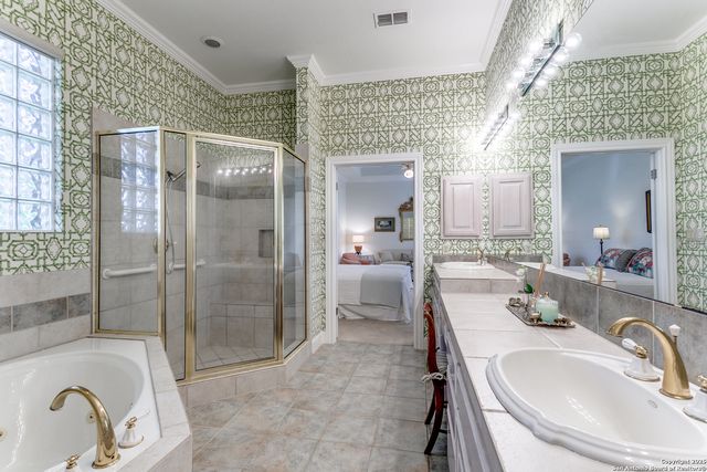 50 Bristol Green, San Antonio, TX 78209