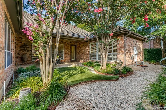 50 Bristol Green, San Antonio, TX 78209