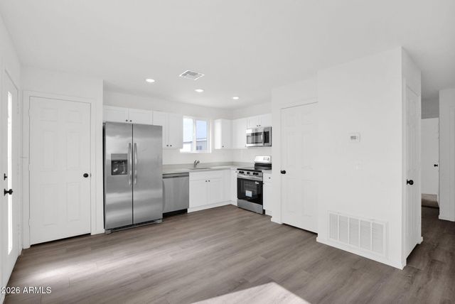 4037 S 12th Street, Phoenix, AZ 85040