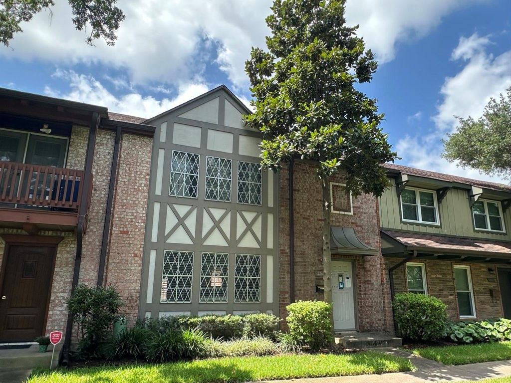 2209 Triway Lane 263, Houston, TX 77043