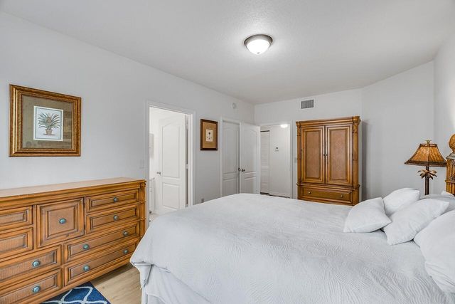 106 SW Peacock Blvd Apt 4-102 St, Port St Lucie, FL 34986