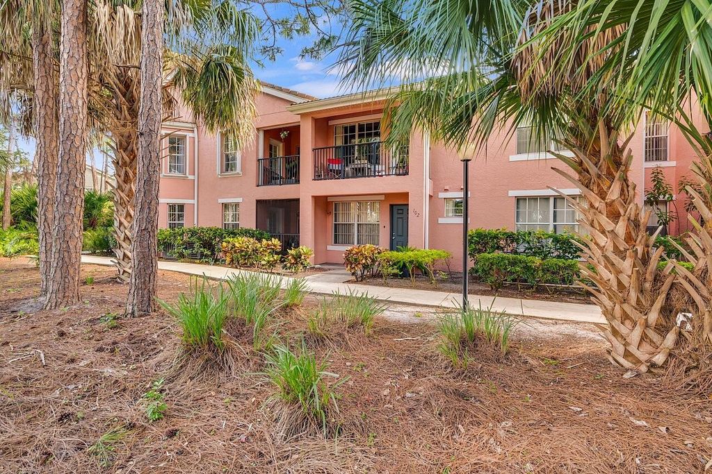 106 SW Peacock Blvd Apt 4-102 St, Port St Lucie, FL 34986