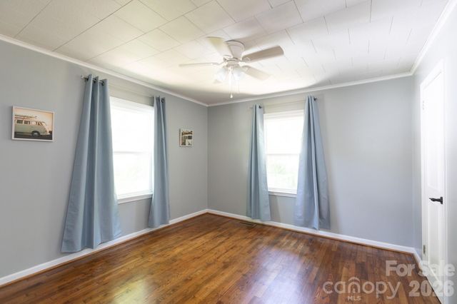812 N Ransom Street, Gastonia, NC 28052