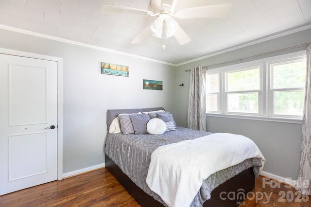 812 N Ransom Street, Gastonia, NC 28052
