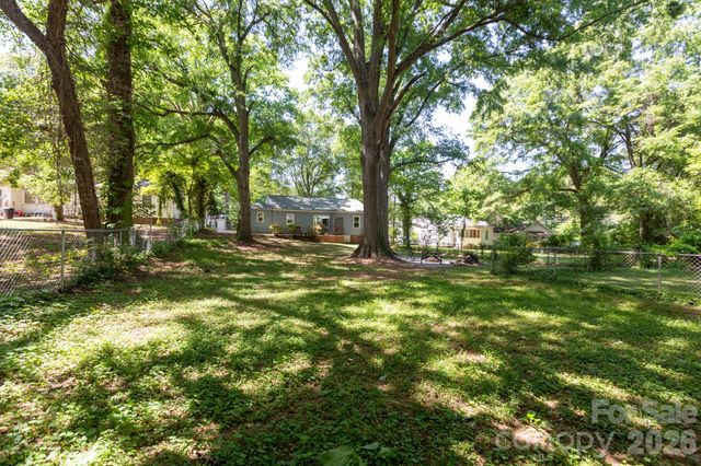 812 N Ransom Street, Gastonia, NC 28052