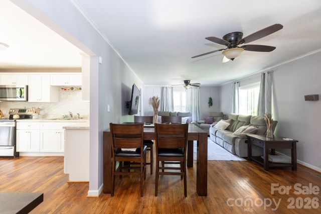 812 N Ransom Street, Gastonia, NC 28052