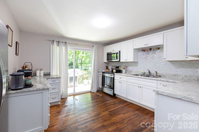 812 N Ransom Street, Gastonia, NC 28052