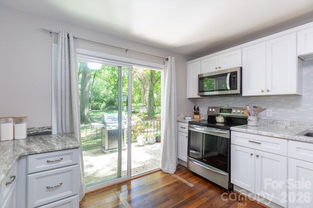 812 N Ransom Street, Gastonia, NC 28052