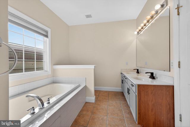 82 DORIAN DR, Dover, DE 19904