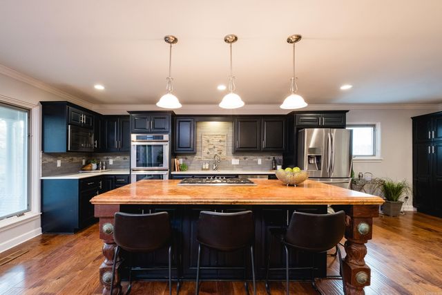 4 Nob View Circle, Little Rock, AR 72205