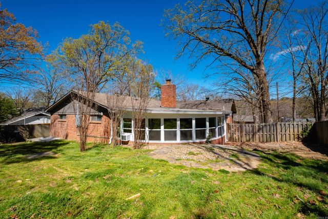 4 Nob View Circle, Little Rock, AR 72205