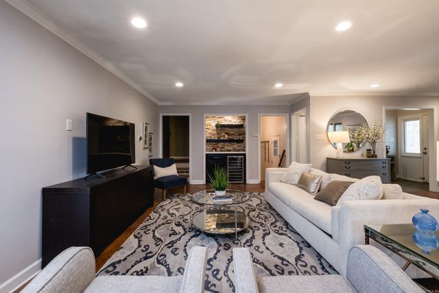 4 Nob View Circle, Little Rock, AR 72205