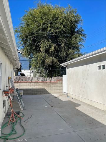 2630 N Brighton, Burbank, CA 91504