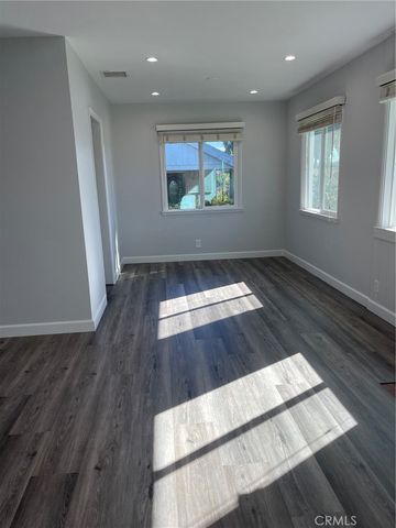 2630 N Brighton, Burbank, CA 91504
