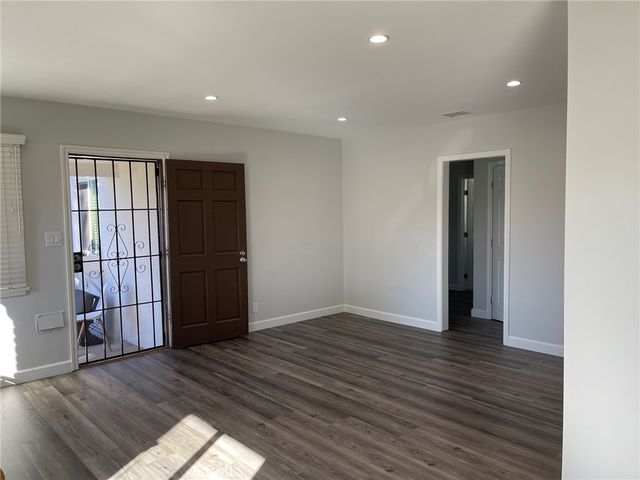 2630 N Brighton, Burbank, CA 91504
