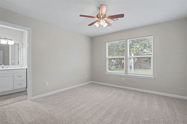 4752 S 27TH West Avenue, Tulsa, OK 74107