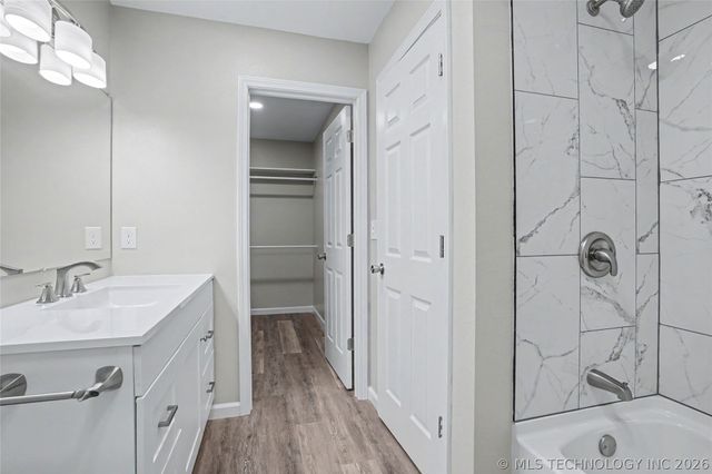 4752 S 27TH West Avenue, Tulsa, OK 74107