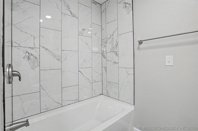 4752 S 27TH West Avenue, Tulsa, OK 74107