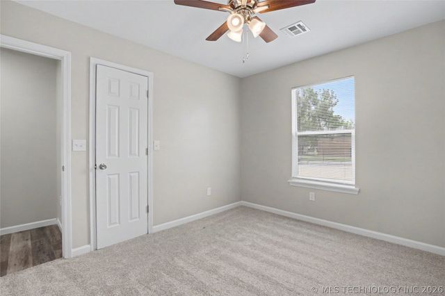 4752 S 27TH West Avenue, Tulsa, OK 74107