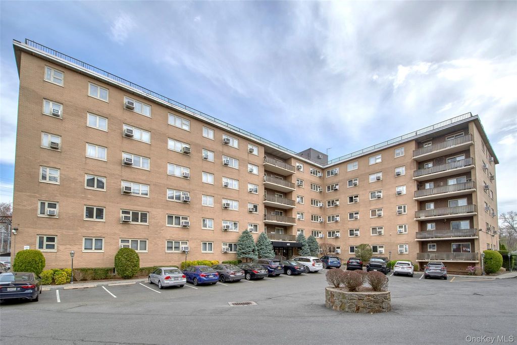 480 Halstead Avenue 4V, Harrison, NY 10528