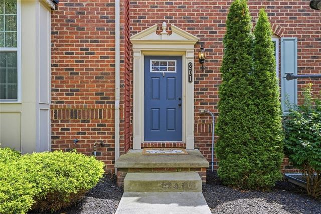 201 Thornapple Lane, Cranberry Twp, PA 16066