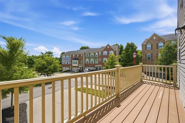 201 Thornapple Lane, Cranberry Twp, PA 16066