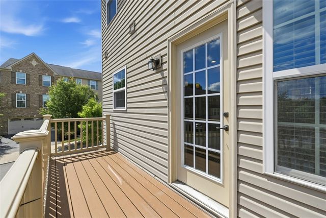 201 Thornapple Lane, Cranberry Twp, PA 16066