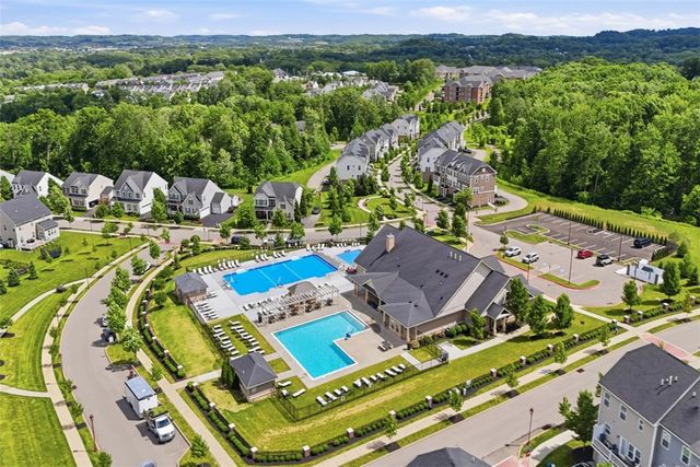 201 Thornapple Lane, Cranberry Twp, PA 16066