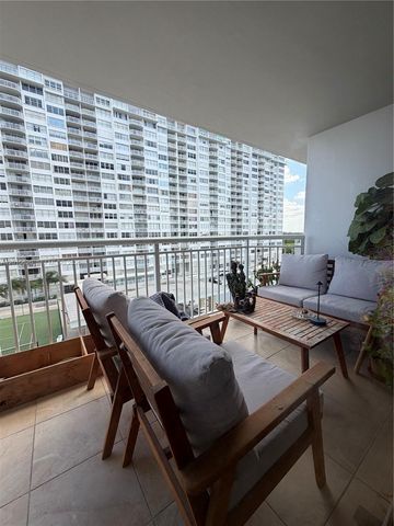 18061 Biscayne Blvd 601, Aventura, FL 33160