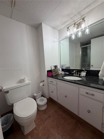 18061 Biscayne Blvd 601, Aventura, FL 33160