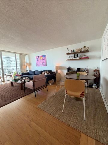 18061 Biscayne Blvd 601, Aventura, FL 33160