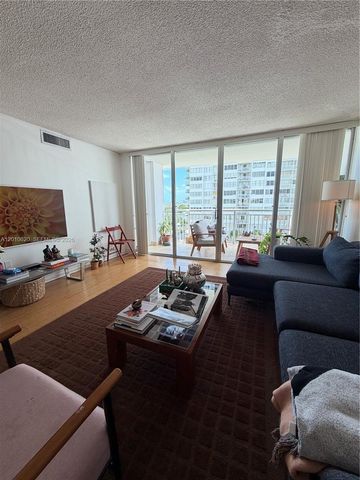 18061 Biscayne Blvd 601, Aventura, FL 33160