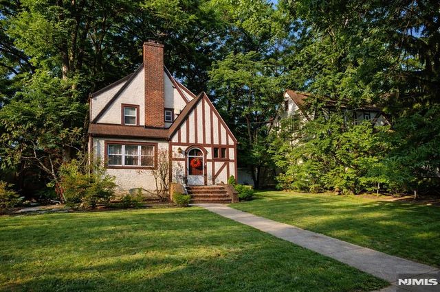 274 Englewood Avenue, Teaneck, NJ 07666