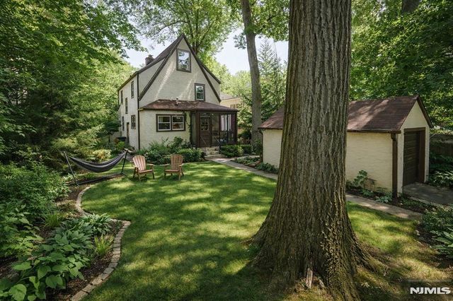 274 Englewood Avenue, Teaneck, NJ 07666