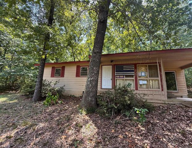 127 Algonquin Cir, Cherokee Village, AR 72529