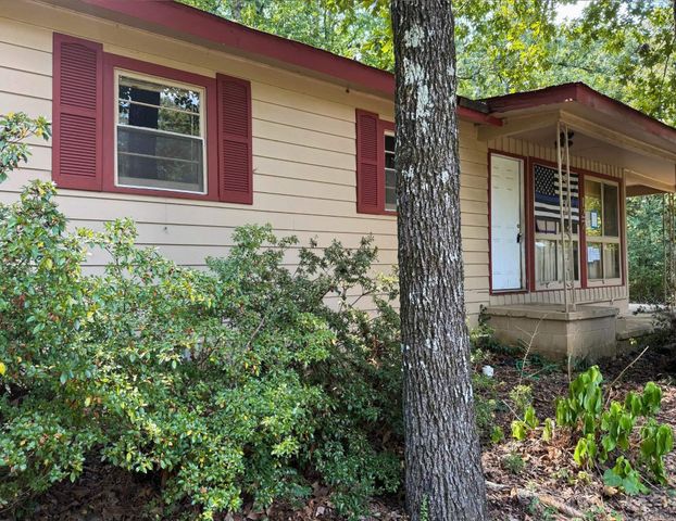 127 Algonquin Cir, Cherokee Village, AR 72529