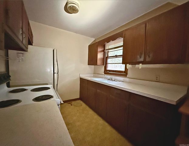 127 Algonquin Cir, Cherokee Village, AR 72529