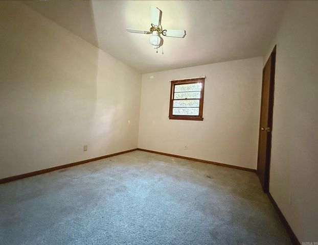 127 Algonquin Cir, Cherokee Village, AR 72529