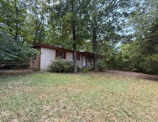 127 Algonquin Cir, Cherokee Village, AR 72529