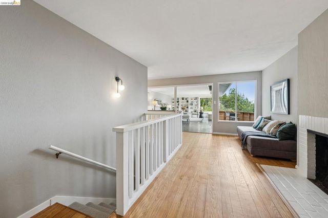 1427 Summit Rd, Berkeley, CA 94708