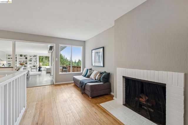 1427 Summit Rd, Berkeley, CA 94708