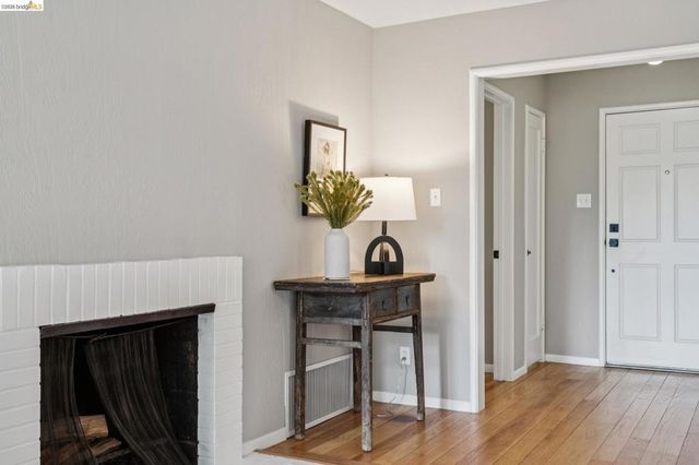 1427 Summit Rd, Berkeley, CA 94708
